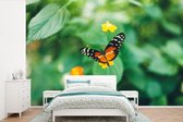 Behang - Fotobehang Vlinder op bloem - Breedte 360 cm x hoogte 240 cm
