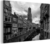 Wanddecoratie Metaal - Aluminium Schilderij Industrieel - De grachten in de binnenstad van Utrecht in Nederland - zwart wit - 120x80 cm - Dibond - Foto op aluminium - Industriële muurdecoratie - Voor de woonkamer/slaapkamer