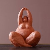 BaykaDecor - Unieke Dikke Dame Yoga Beeld - Woondecoratie - Slaapkamer Decoratie - Cadeau - Abstracte Kunst - Terracotta - 26 cm