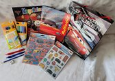 LIBOZA - CARS - speel/vakantiepakket - Met cadeautas - Kleurboeken - Stickervellen - Foam stickers - Stiften - Kleurpotloden - pennen - Potlood - Gum - Puntenslijper - Verjaardag - Vakantie - Opa Oma cadeau