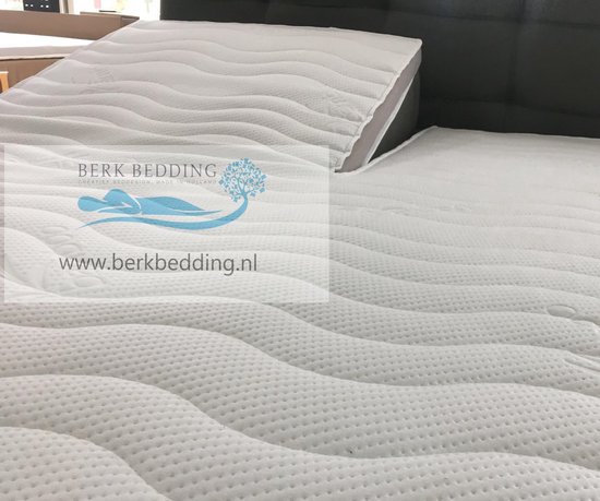Surmatelas SPLIT - Topper Deluxe - NASA/ TRAAGFOAM/ MEMORY/ VISCO - FOAM 3D Bande de Ventilation 190x210x8 cm