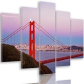 Trend24 - Canvas Schilderij - Golden Gate Bridge - Vijfluik - Steden - 100x70x2 cm - Roze