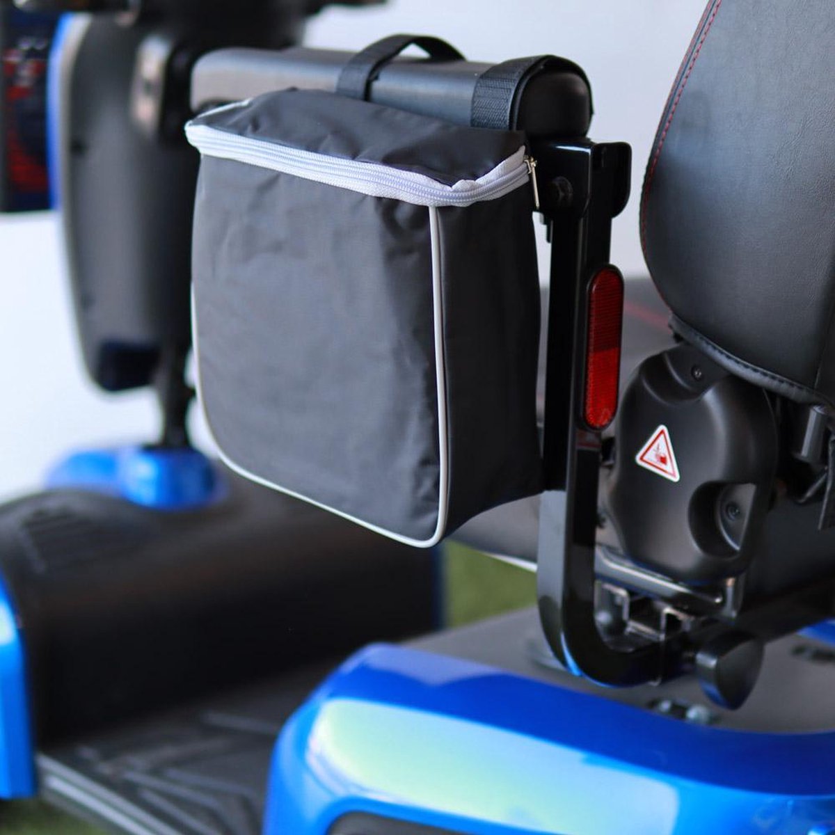 scootmobiel-tas-armleuning-boodschappentas-kleine-scootmobiel-tas