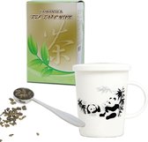 Cadeau set voor vrouw, oma of moeder theebeker witte panda 150 gram losse thee gezonde groene thee plus stalen maatlepel.