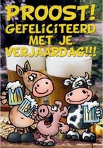 Proost! Gefeliciteerd met je verjaardag. Een grappige kaart met heerlijke biertjes. Een dubbele wenskaart inclusief envelop en in folie verpakt.