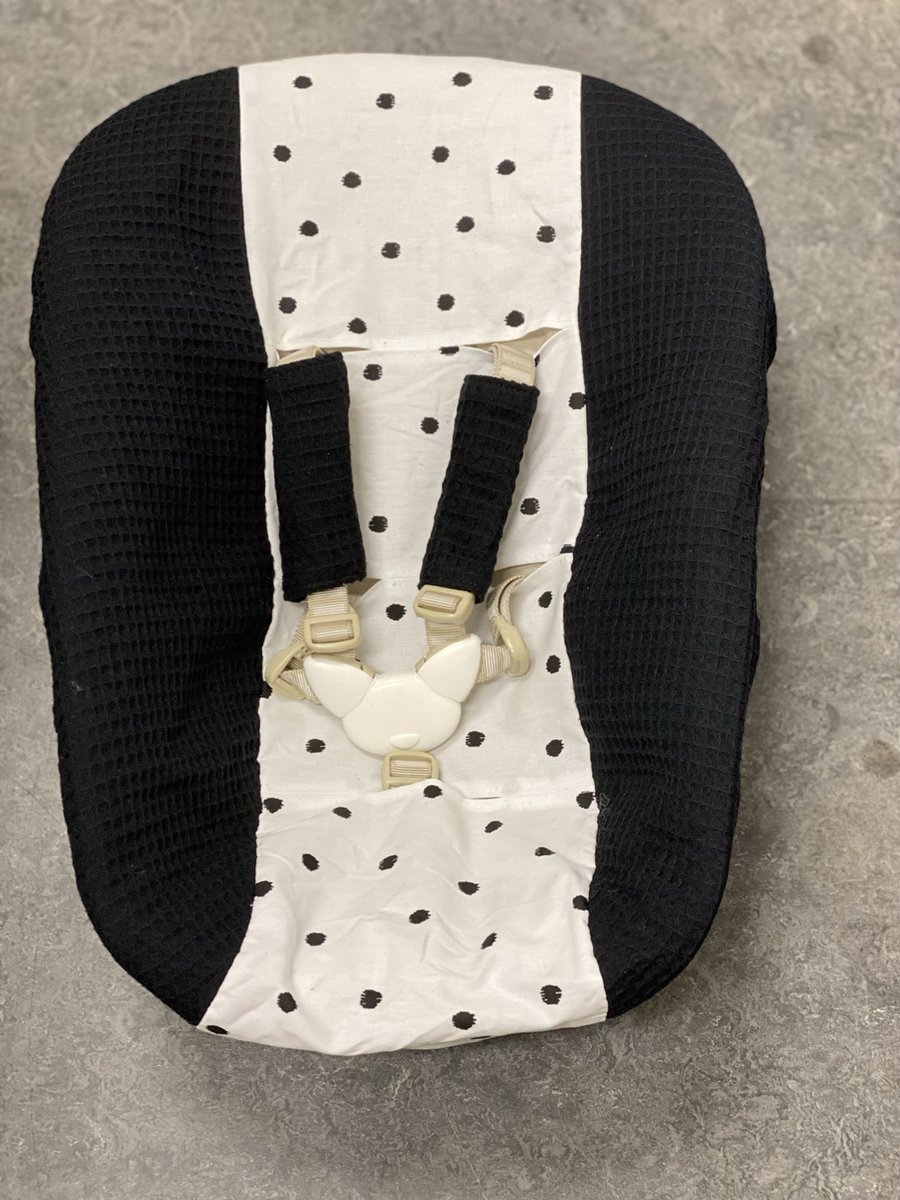 stokke newborn hoes zwart dots