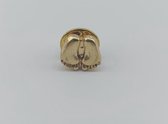 Broche / pin / speld babyvoetjes 1,2 x 1,2 cm goudkleurig