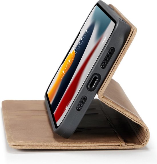 Étui portefeuille marron ouvert pour servir de support de téléphone.