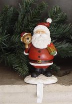 Kerstsok houder lachende kerstman met cadeautje en beer op zijn schouder 15 cm | TPI-76531| La Galleria