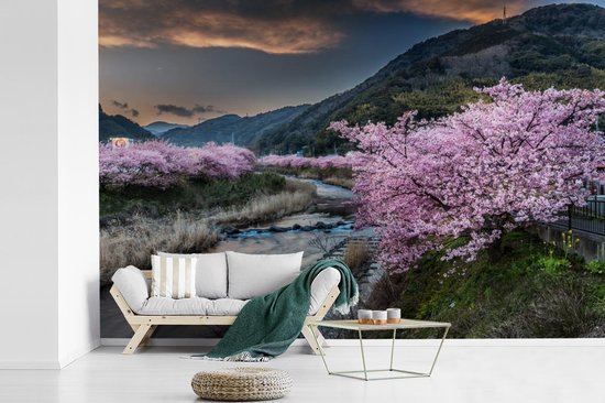 Papier peint Papier peint photo en vinyle - Cerisiers dans les montagnes largeur 600 cm x hauteur 400 cm - Tirage photo sur papier peint (disponible en 7 tailles)