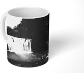 Mok - Shifen waterval stromend in Taiwan - zwart wit - 350 ML - Beker