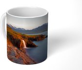 Mok - Zon op de Borgarfjörður Eystr in het oosten van Ijsland - 350 ML - Beker