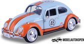 1966 Volkswagen Beetle Gulf Collection (Lichtblauw) (20 cm) 1/24 Motor Max + Hot Wheels Miniatuurauto + 3 Unieke Auto Stickers! - Model auto - Schaalmodel - Modelauto - Miniatuur autos