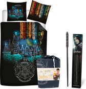 Harry Potter Dekbedovertrek- Polyester- 1persoons- 140x200- Dekbed Banners Hogwarts school, incl. Severus Snape Toverstaf