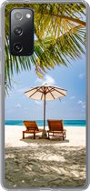 Geschikt voor Samsung Galaxy S20 FE hoesje - Strand - Strandstoel - Parasol - Siliconen Telefoonhoesje