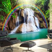 Zelfklevend fotobehang - Regenboog boven een waterval , Premium Print
