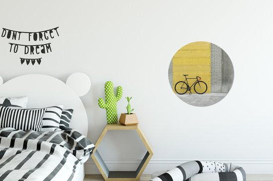 WallCircle - Wandcirkel ⌀ 30 - Een racefiets op een industriële achtergrond - Ronde schilderijen woonkamer - Wandbord rond - Muurdecoratie cirkel - Kamer decoratie binnen - Wanddecoratie muurcirkel - Woonaccessoires