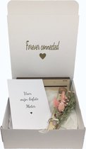 Geschenkbox droogbloemen en oorbellen liefste METER | roze | liefste meter | meter vragen | meter worden | peettante vragen | peettante worden | liefste meter | cadeau