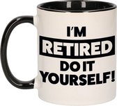 Pensioen kado mok / beker zwart - Im retired do it yourself - 300 ml - VUT