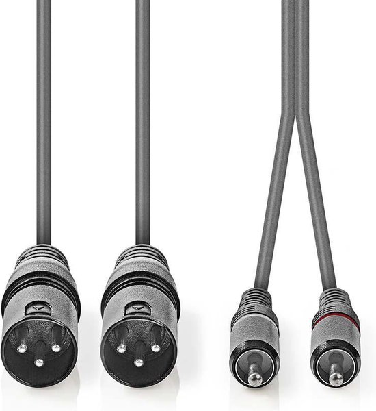 Close-up van 2x XLR 3-pins male connectoren en 2x RCA male connectoren van een grijze audiokabel.