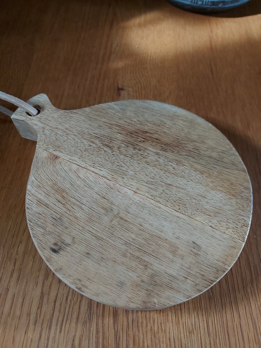 Swiet Home - Serveerplank van mangohout - Hapjesplank - Borrelplank van hout - Ø 13cm