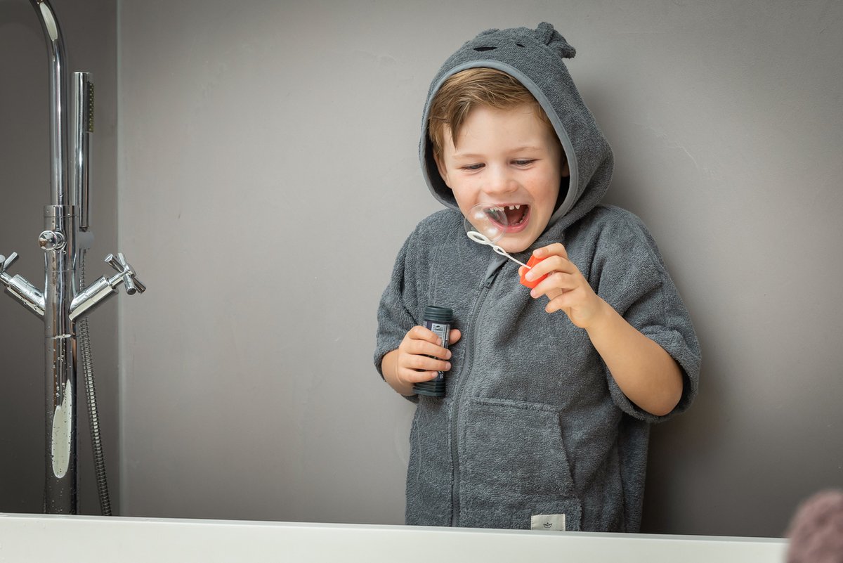 Bobbé Robes - Kinder Badjas - met capuchon - met rits - maat 1/2 - Dark Grey Bobbé Robes - Kinder Badjas - met capuchon - met rits - maat 1/2 - Dark Grey