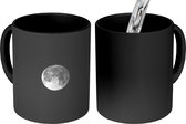 Magische Mok - Foto op Warmte Mok - Zwarte - Maan - Ruimte - 350 ML