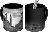 Magische Mok - Foto op Warmte Mok - Panoramisch zicht op San Marcoplein in Venetië - zwart wit - 350 ML
