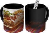 Magische Mok - Foto op Warmte Mok - Meerdere grote burrito's liggen achter elkaar - 350 ML