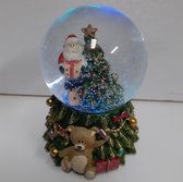 Sneeuwbol op kerstboom met led verlichting klein links