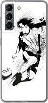 Geschikt voor Samsung Galaxy S21 hoesje - Een illustratie van een persoon die een voetbal richting doel schiet - Jongens - Jongetje - Kind - Siliconen Telefoonhoesje