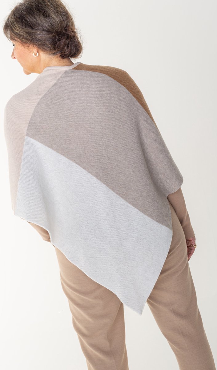 CASHMERE-BLEND WRAP Accessoires Sjaals & omslagdoeken Sjaals & omslagdoeken 'Avellina' Travel Wrap & 'Cozy at Home' Throw 