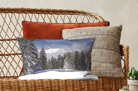 Sierkussen Noël pour l'intérieur - Les arbres enneigés des montagnes créent une atmosphère de Noël - 50x30 cm - Coussin intérieur rectangulaire en coton