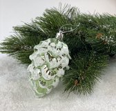 Oneiro's luxe kerstbal DEN Groen/wit – 11 x 6 cm - kerstbal - luxe verpakking – kerstcollectie – kerstdecoratie – kerstboomhanger – kerstversiering – goud