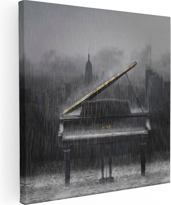 Artaza Canvas Schilderij Piano in de Regen voor een Stad - 60x60 - Foto Op Canvas - Canvas Print