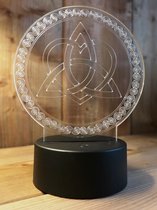 Celtic Tree - Ledlamp Symbool voor Liefde en Vriendschap zwarte voet - 20cm - Acryl - Transparant - Tafellamp - Nachtlamp - Sfeerlamp - Pagan - Heidens - Keltisch - Magisch - Mystiek - Decora