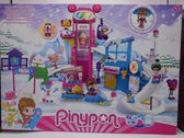 Pinypon wow snow park met 1 speelfiguur.