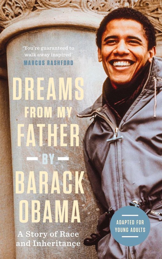 Couverture du livre : Barack Obama sourit, portant une veste grise. Texte : 'DREAMS FROM MY FATHER BY BARACK OBAMA A Story of Race and Inheritance'.
