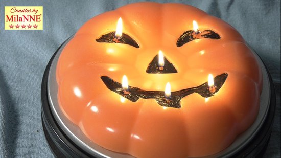Candles by Milanne, Halloween Special: Mega Pompoen kaars met 6 pitten, 23  cm - BEKIJK... | bol.com
