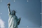 Het Statue of Liberty In New York voor een blauwe lucht - Foto op Tuinposter - 90 x 60 cm