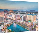 Luchtfoto van de skyline en Las Vegas Strip bij dauw - Foto op Plexiglas - 90 x 60 cm