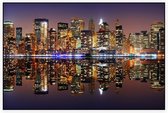 De neon skyline van New York gereflecteerd in water - Foto op Akoestisch paneel - 90 x 60 cm