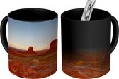Magische Mok - Foto op Warmte Mok - Zonsopgang op Monument Valley in Amerika - 350 ML