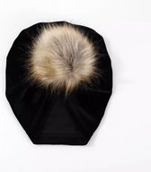 Little koekies - Zwarte muts met pompom - kraamcadeau - babymuts - newborngift - koud - herfst - winter