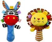 Baby Rammelaar - Hand Rammelaar - Baby Speelgoed Rammelaar - Baby Speeltje - Zebra en Leeuw - Pluche | 2 Stuks