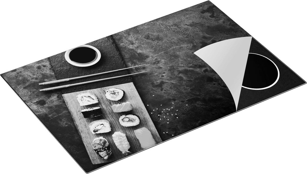 Chefcare Inductie Beschermer Sushi met Soja Saus op een Marmer - Zwart Wit - 83x51,5 cm - Afdekplaat Inductie - Kookplaat Beschermer - Inductie Mat