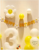 Originele Slinger – Vlag – Versiering – Banner – Guirlande - Happy Birthday - Vilt / Vilten | Geel - Wit | Bloemen - Margriet - Bloem | Verjaardag – Feest – Party – Birthday - Kinderverjaardag | Kids – Meisje