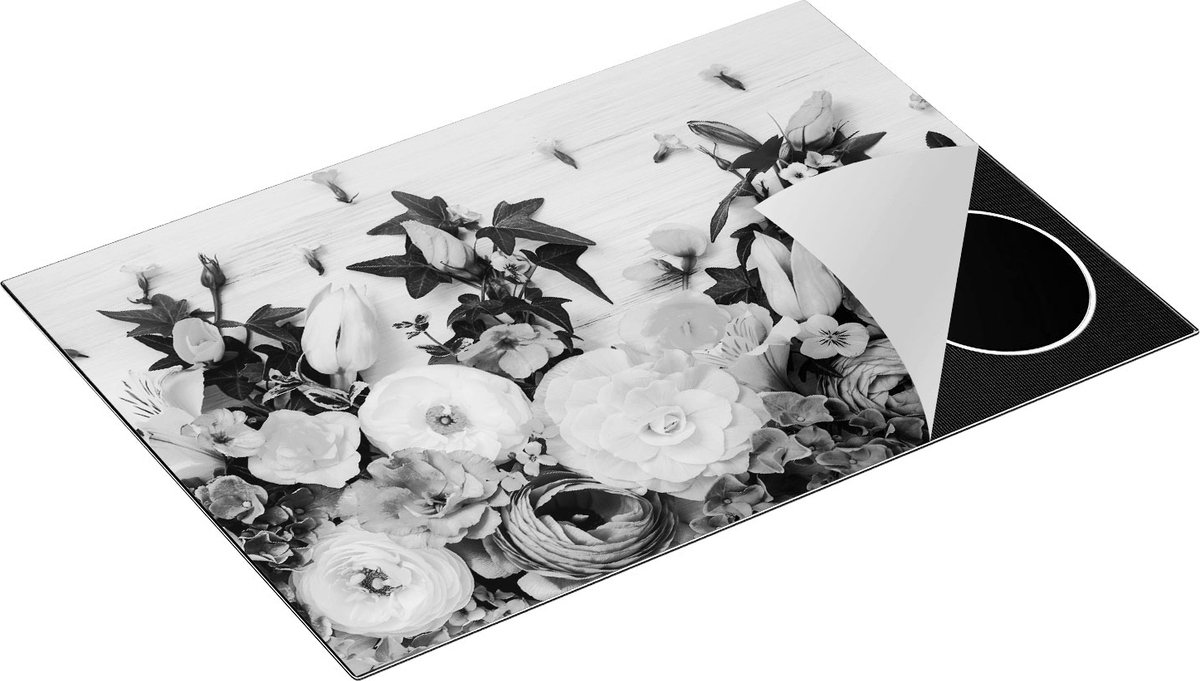 Chefcare Inductie Beschermer Bloemen op een Witte Houten Achtergrond - Zwart Wit - 75x52 cm - Afdekplaat Inductie - Kookplaat Beschermer - Inductie Mat
