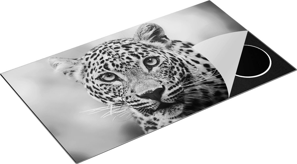 Chefcare Inductie Beschermer Luipaard van Dichtbij met Grote Ogen - Zwart Wit - 90x52 cm - Afdekplaat Inductie - Kookplaat Beschermer - Inductie Mat