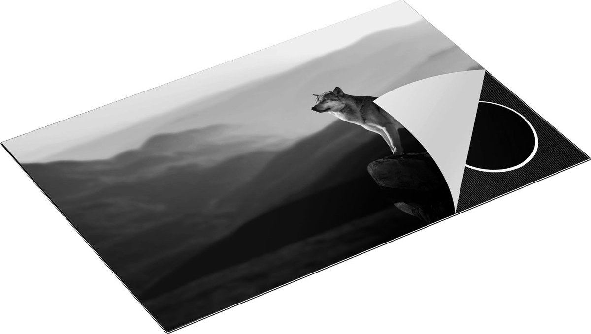 Chefcare Inductie Beschermer Wolf op een Rots met een Heuvel Landschap - Zwart Wit - 81x52 cm - Afdekplaat Inductie - Kookplaat Beschermer - Inductie Mat
